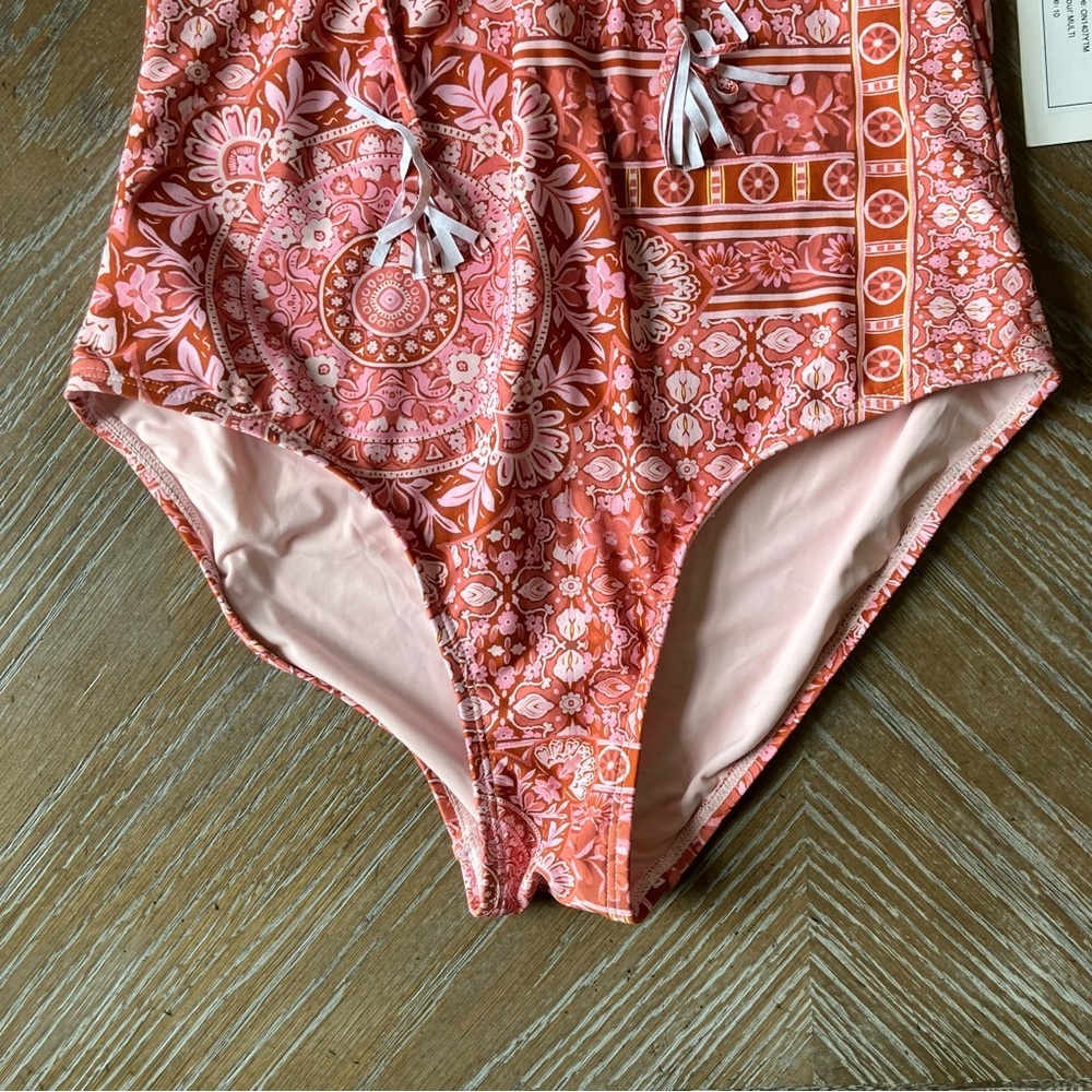 NWT Woman’s On Shore 1 Piece Floral Tummy Control Swimsuit in Coral (10) - Picture 9 of 9
